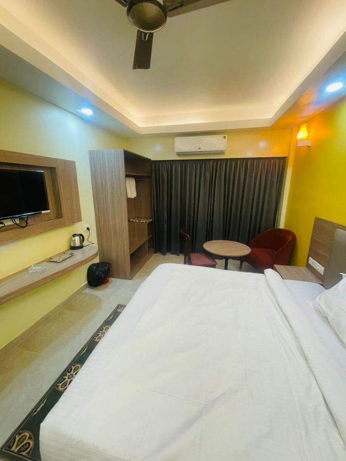 Royal Beach International Puri Exterior foto