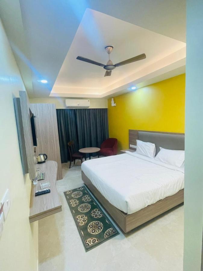 Royal Beach International Puri Exterior foto